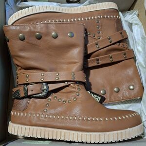 Dingo Brown Winter Boots with Studded Details